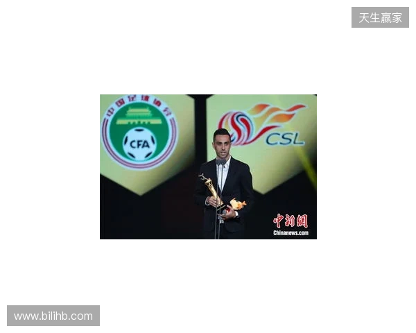 本赛季最佳裁判、最佳助理裁判评选出炉!马宁:祝贺大家 本赛季最佳裁判、最佳助理裁判评选出炉!马宁:祝贺大家