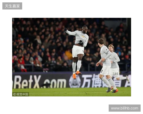 记者:18岁前锋莱西未入选曼联本场名单,阿莫林决定征召舍什科