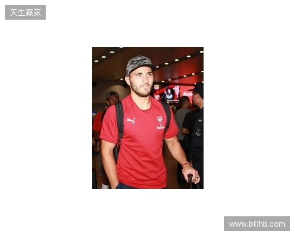 英超官方晒出图片:阿森纳U15全员抵达北京