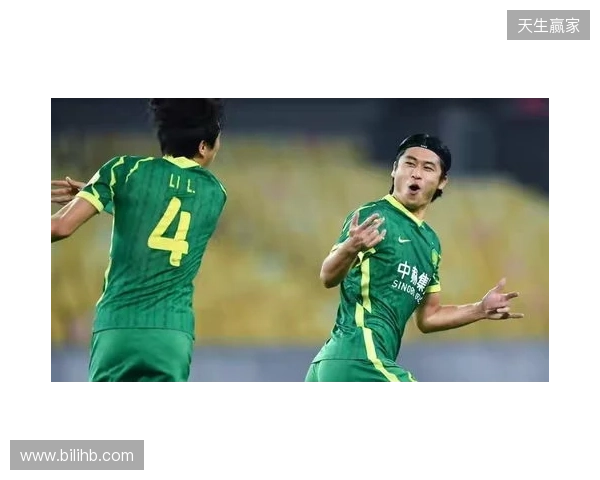 半场-国安1-1玉昆 张稀哲反越位助攻张玉宁破门 约尼查扳平+中柱